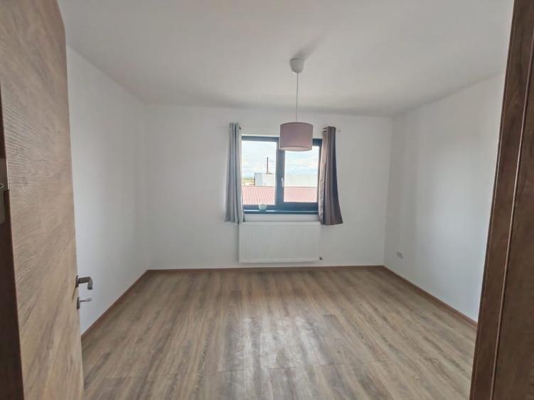 Duplex cu 4 camere cu Teren 250 Mp în Stupini