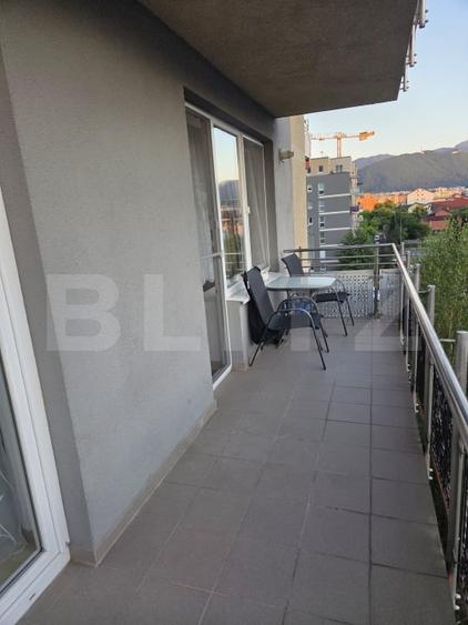 Apartament cu 2 camere decomandat, mobilat în Tractorul