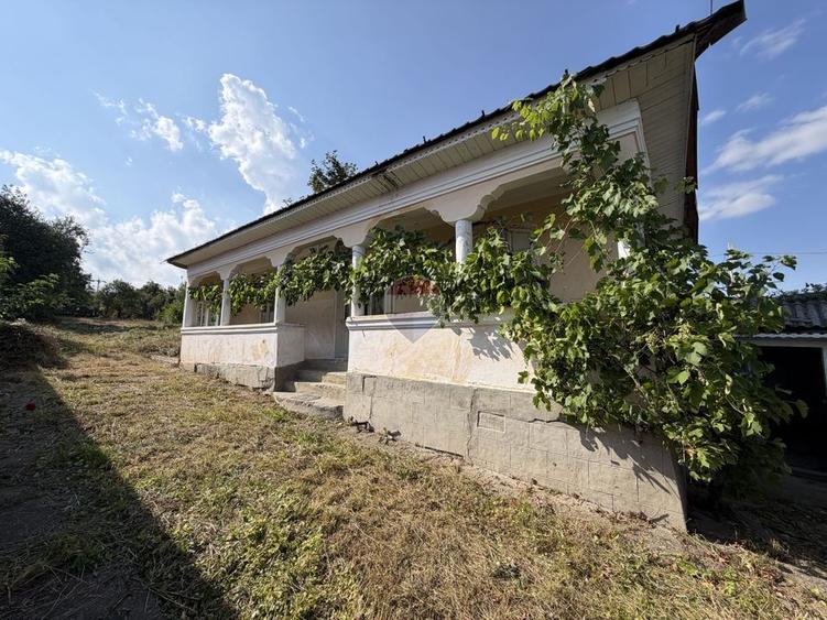 Casă individuală cu 3 camere cu Teren 900 Mp în Soveja