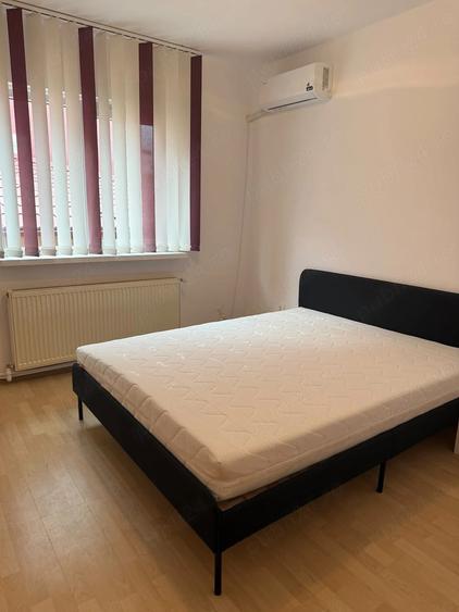 Apartament cu 2 camere decomandat în Universitate
