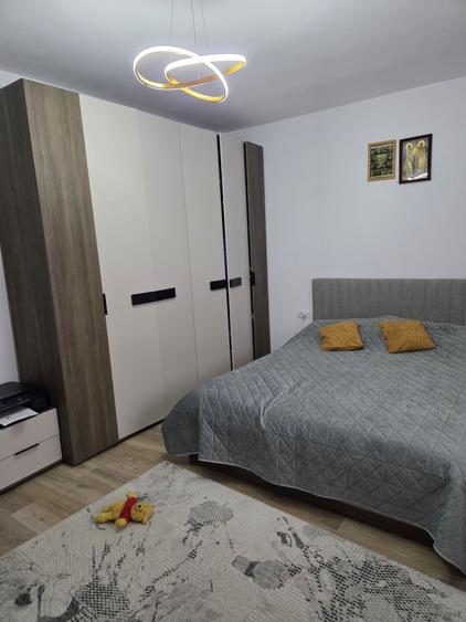 Casă cu 4 camere în Lumina