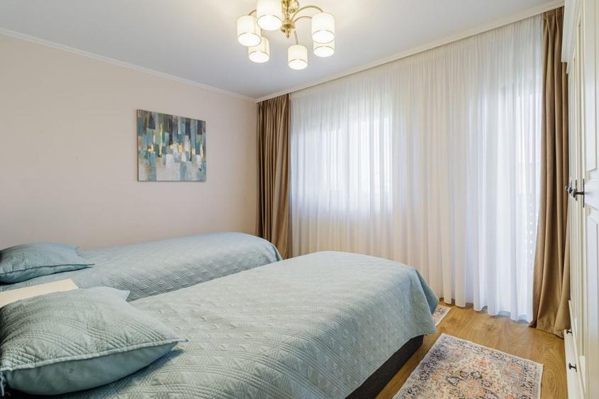 Casă individuală cu 4 camere cu Canalizare în Belciugatele
