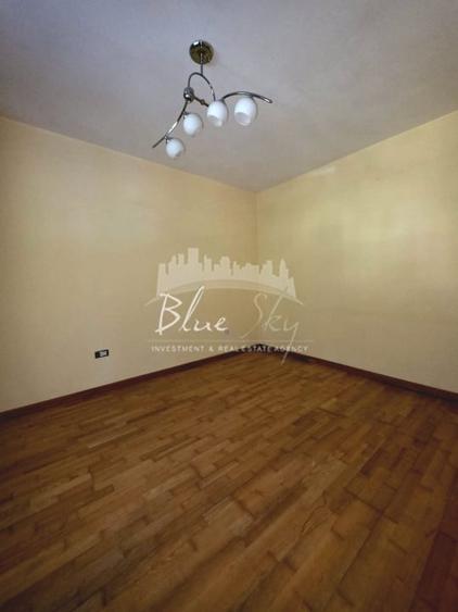 Apartament cu 3 camere semidecomandat în Ultracentral
