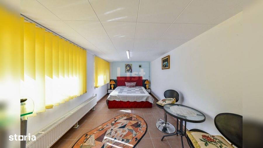 Casă cu 8 camere cu Teren 517 Mp în Central