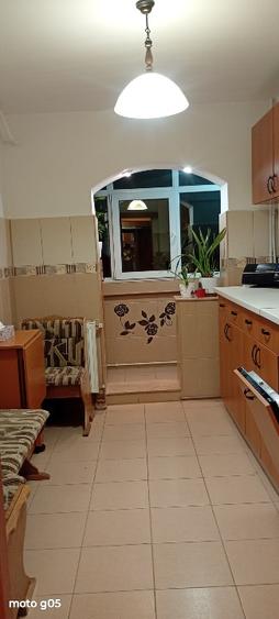 Apartament cu 3 camere decomandat în B-dul București
