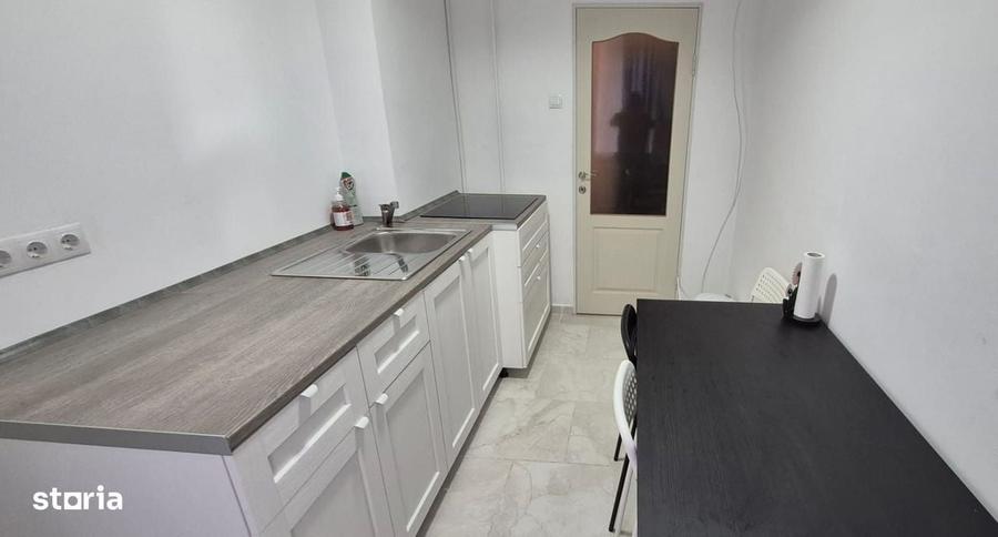 Apartament cu 3 camere semidecomandat în Terezian
