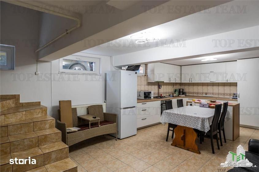 Casă cu 9 camere cu Teren 200 Mp în Titan