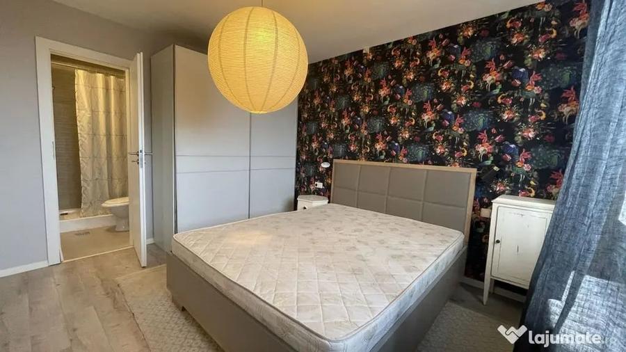 Apartament cu 2 camere semidecomandat în 1 Mai
