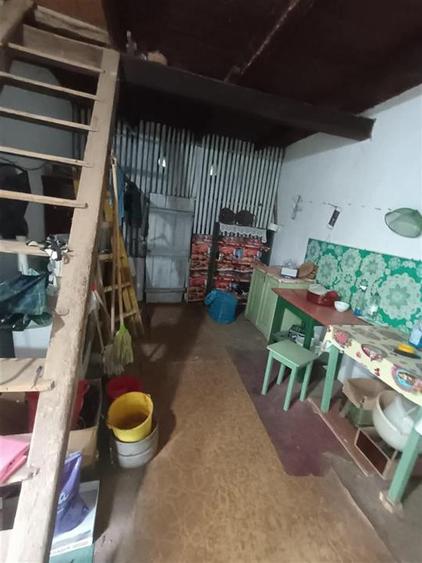 Casă cu 2 camere cu Teren 4960 Mp în Crestur