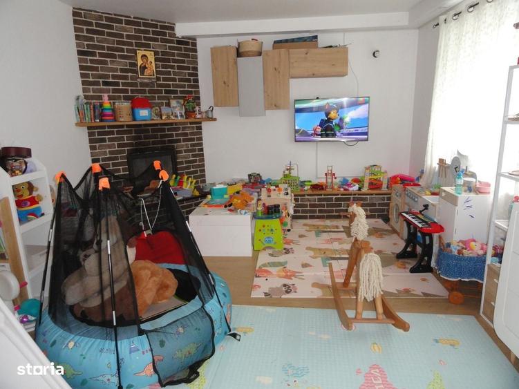 Casă cu 4 camere cu Teren 500 Mp în Central