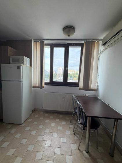Garsonieră semidecomandată în Gorjului