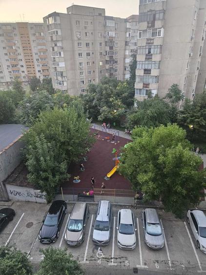 Apartament cu 2 camere decomandat în Rahova