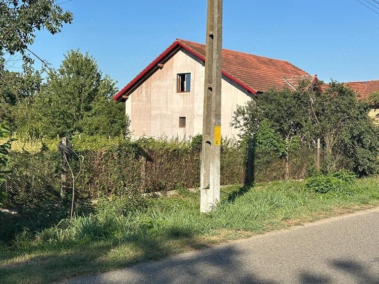 Teren de 700 mp, în Central