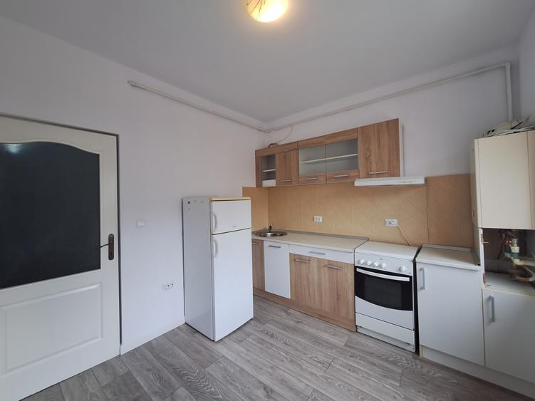 Apartament cu o camera, balcon, zona Florilor - 4