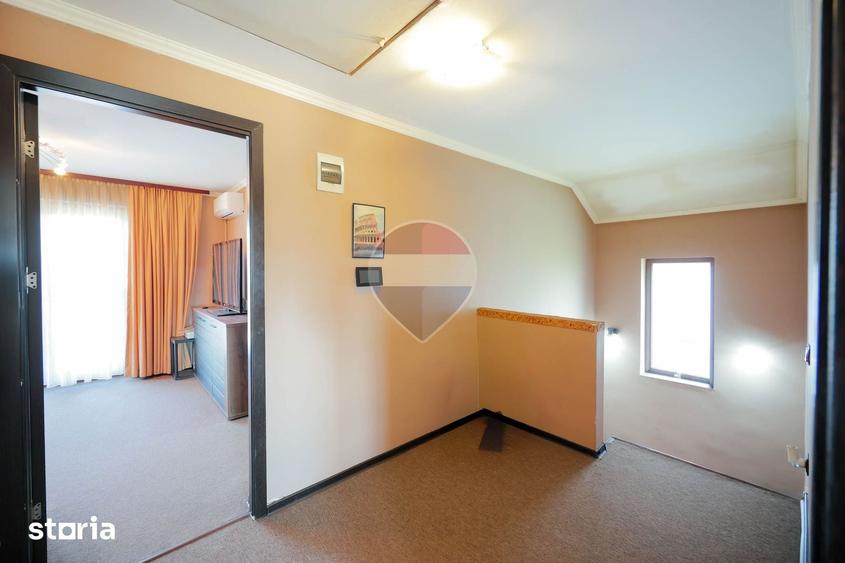 Casă cu 5 camere cu Teren 505 Mp în Central