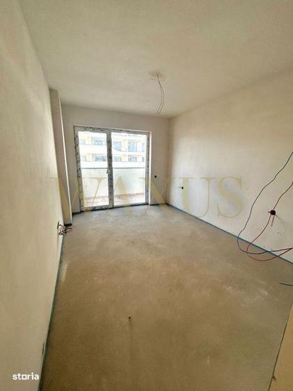Apartament cu 3 camere semidecomandat în Florești — fotografia 1