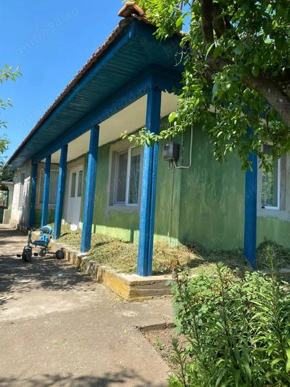 Casă cu 4 camere cu Teren 3922 Mp în Băneasa
