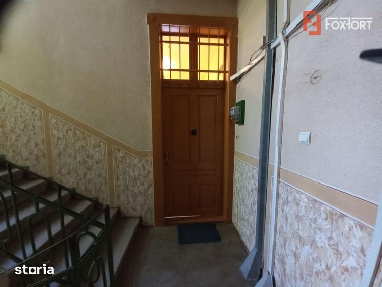 Apartament cu 3 camere decomandat în Badea Cârțan