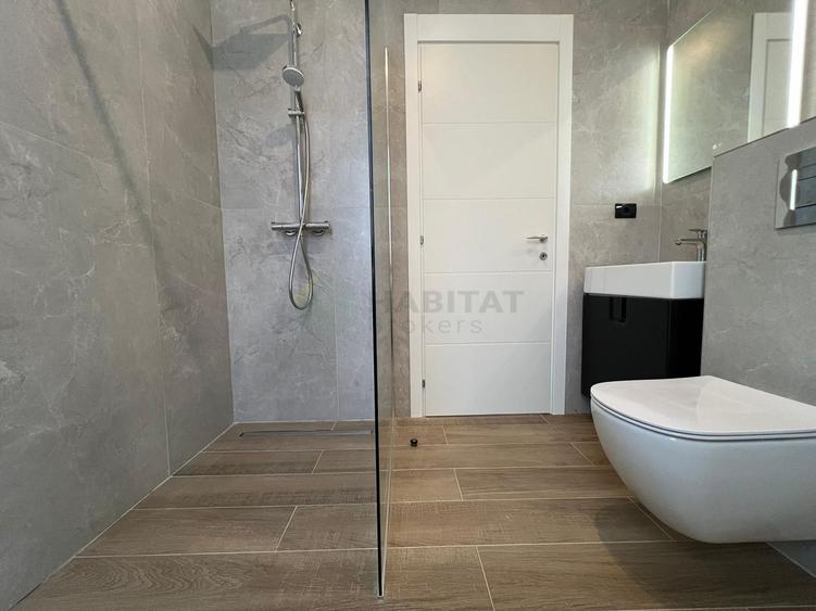 Casă individuală cu 4 camere cu Canalizare în Tunari