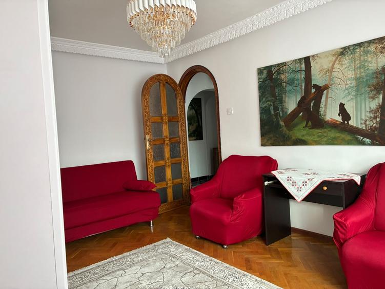 Apartament cu 2 camere decomandat, mobilat în Nicolina
