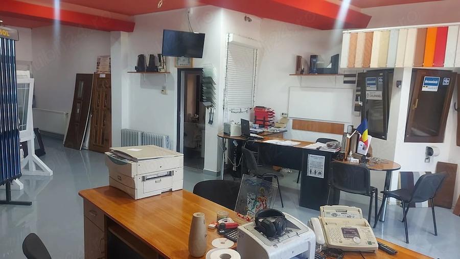 Spațiu comercial, de 781 mp, în Central