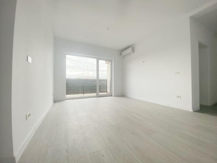 Apartament cu 3 camere semidecomandat în Mehala