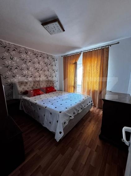 Apartament cu 4 camere decomandat, mobilat în Câmpia Turzii