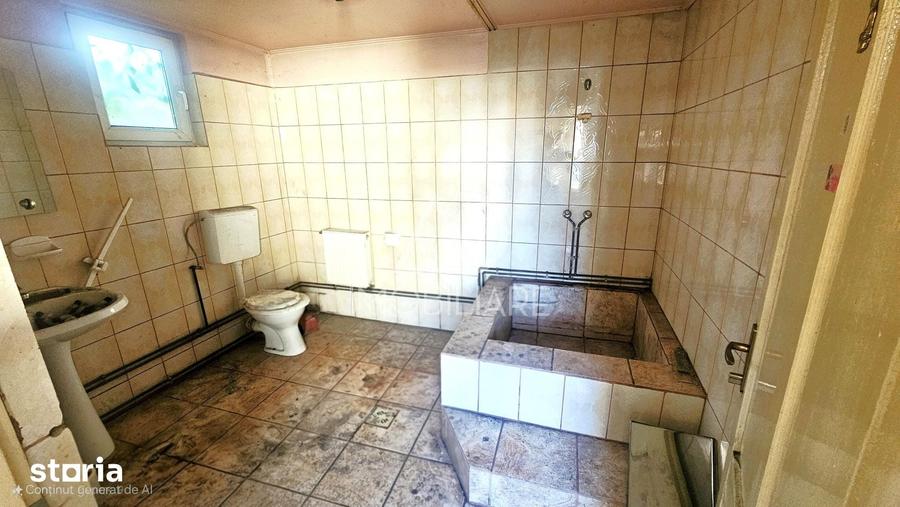 Casă cu 3 camere cu Teren 300 Mp în Central