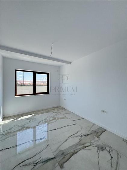 Duplex cu 5 camere cu Canalizare în Chișoda