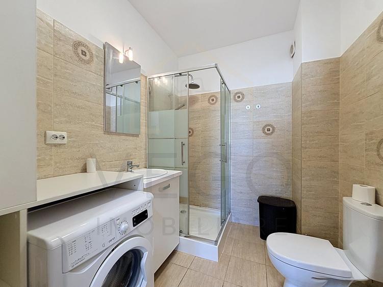 Apartament cu 2 camere semidecomandat, mobilat în Între Lacuri