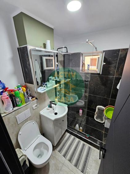Apartament cu 3 camere decomandat în Est