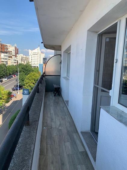 Apartament cu 3 camere în Traian