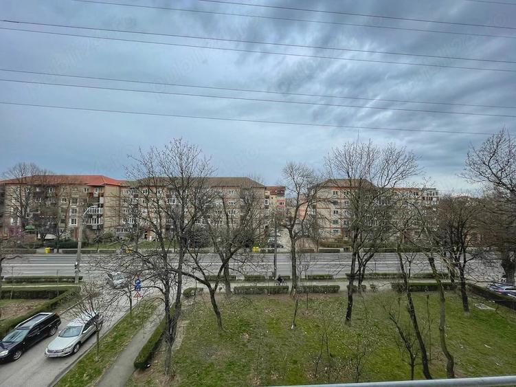 Apartament cu 2 camere decomandat în Lipovei