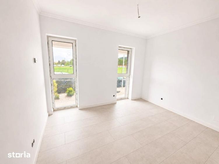 Apartament cu 4 camere în Florești