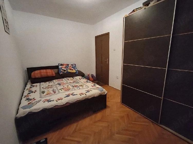 Proprietar vand apartament 3 camere decomandat | Pia?a Doina | Etaj 3 | Bloc caramida | Centrala - 4
