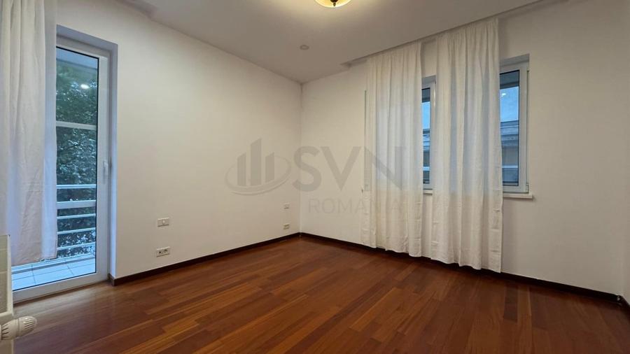 Apartament cu 5 camere decomandat în Primăverii