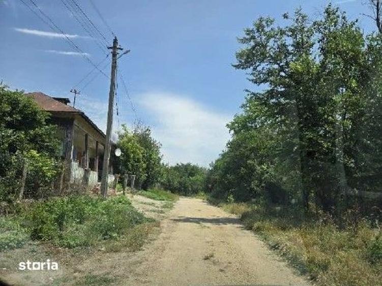 Casă cu 2 camere cu Teren 1108 Mp în Gogoșari