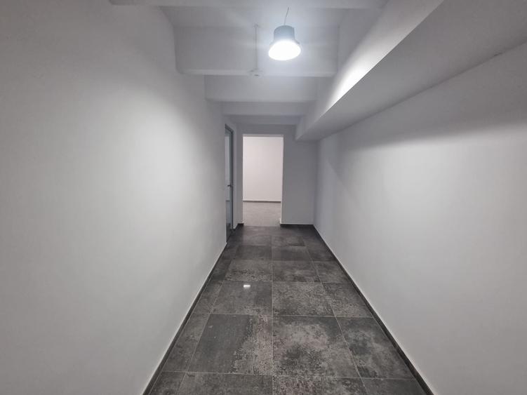 Birou, de 2,500 mp, în Bularga