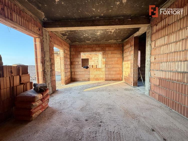 Duplex cu 4 camere cu Canalizare în Sânandrei