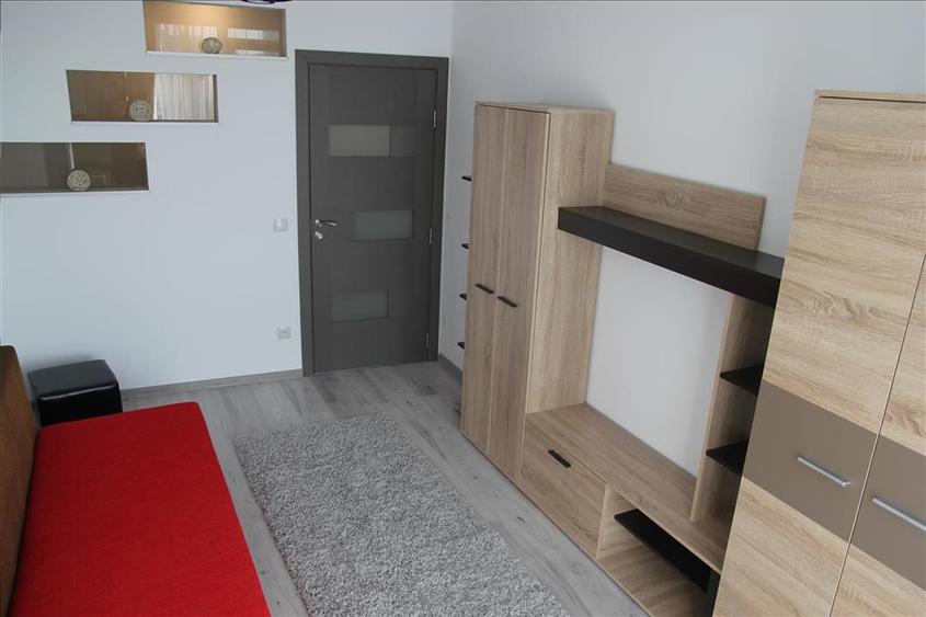 Apartament cu 2 camere semidecomandat în Exterior Sud