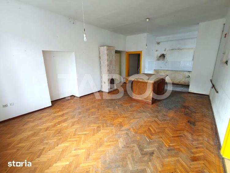 Spațiu comercial, de 177 mp, în Lupeni