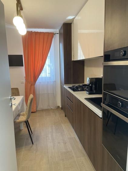Apartament cu 2 camere decomandat în Central