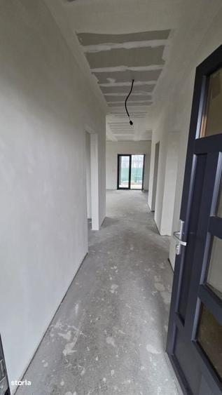 Casă cu 3 camere cu Teren 450 Mp în Lazuri