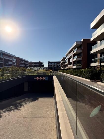 Apartament cu 4 camere decomandat în Theodor Pallady