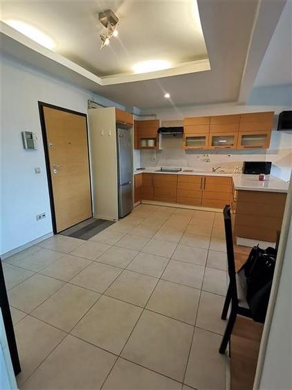 Apartament cu 2 camere semidecomandat în Tei
