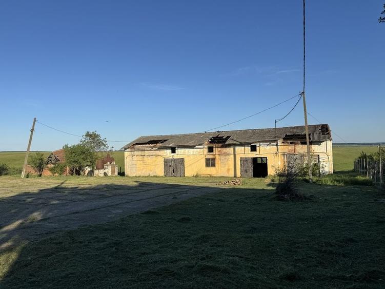Casă cu 4 camere cu Teren 350 Mp în Mașloc