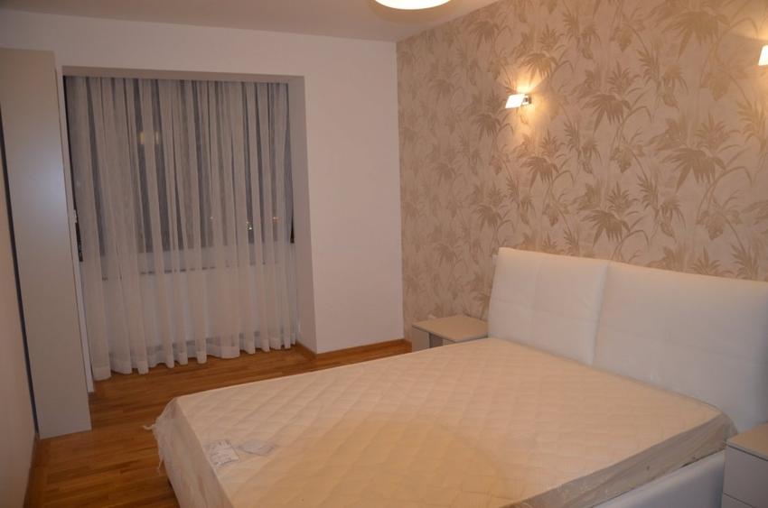Apartament cu 3 camere decomandat, mobilat în Grădina Icoanei