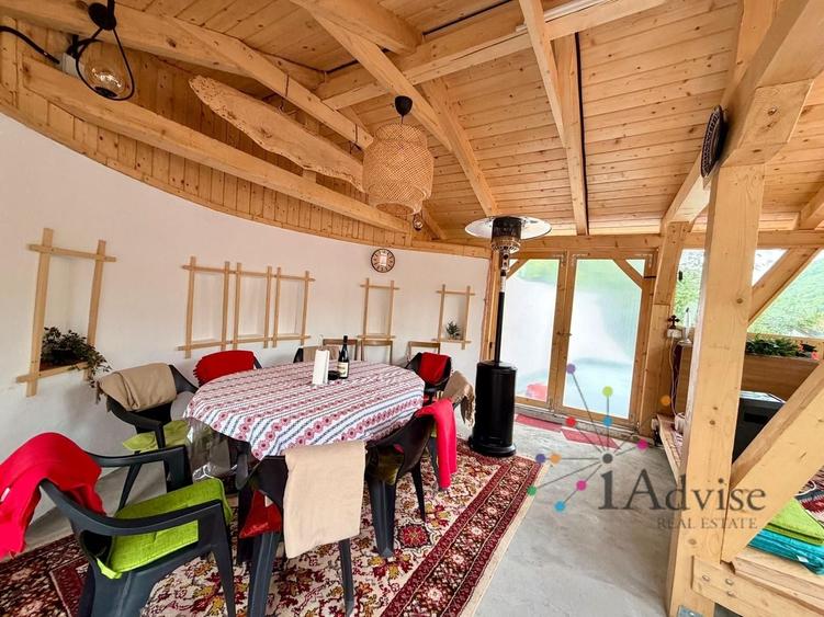 Apartament cu 4 camere semidecomandat în Schei