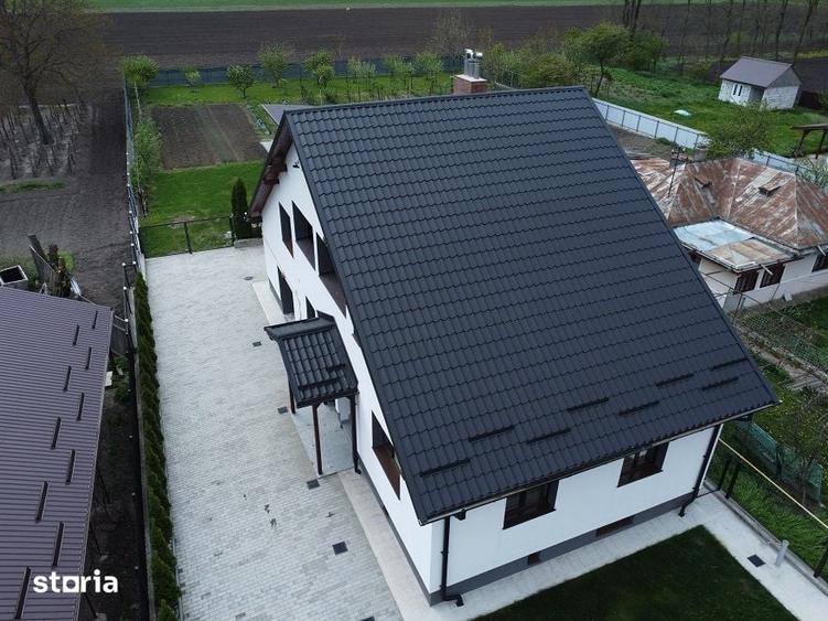 Casă cu 4 camere cu Teren 1500 Mp în Filipești