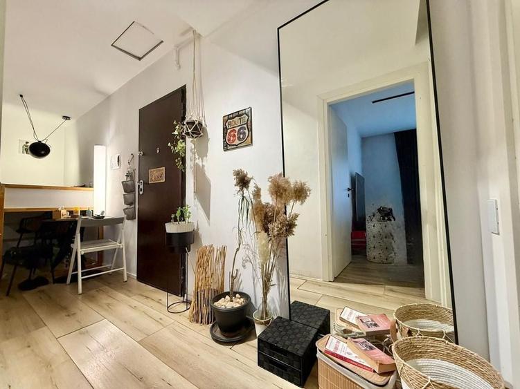 Apartament cu 2 camere semidecomandat în Ștefăneștii de Jos